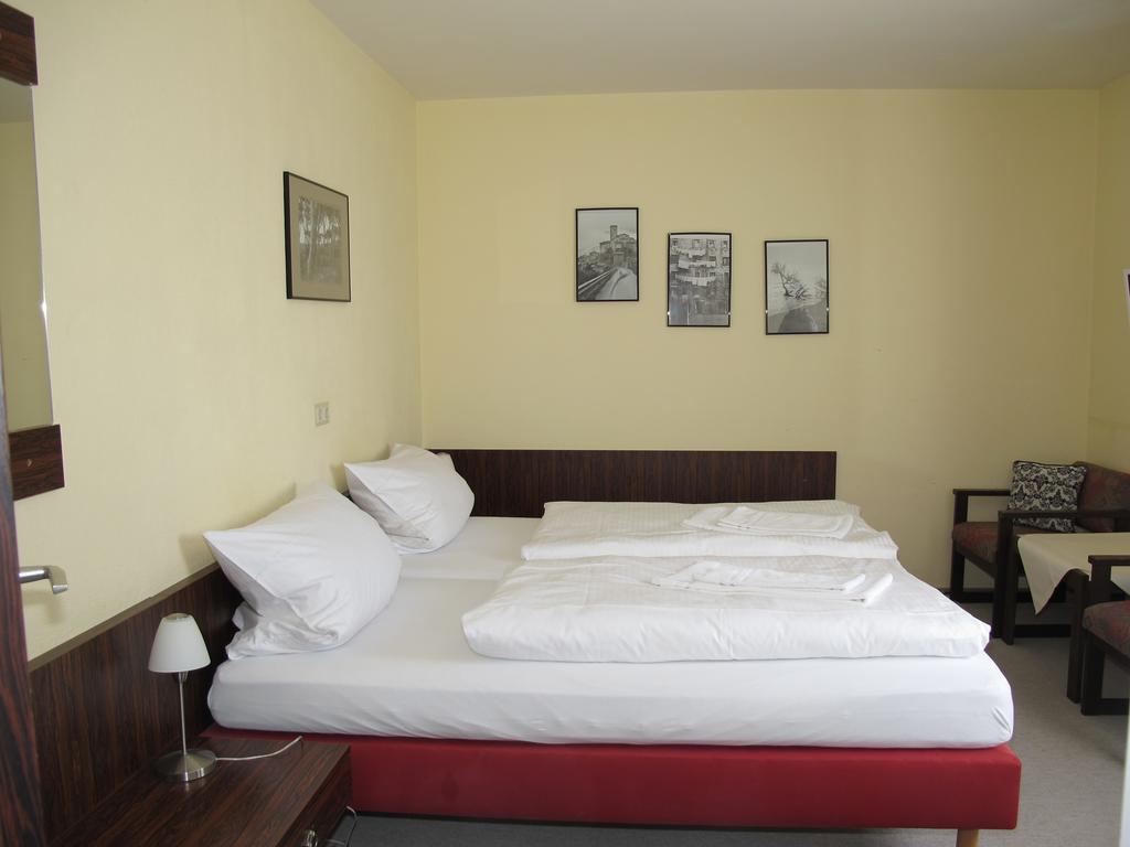 Hotel Onkel Tom'S Huette Gottinga Esterno foto