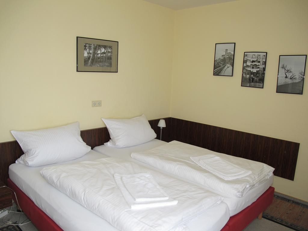 Hotel Onkel Tom'S Huette Gottinga Esterno foto